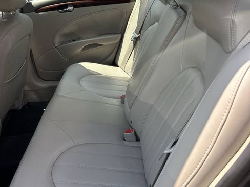 Used 2011 Buick Lucerne CXL FWD image 11