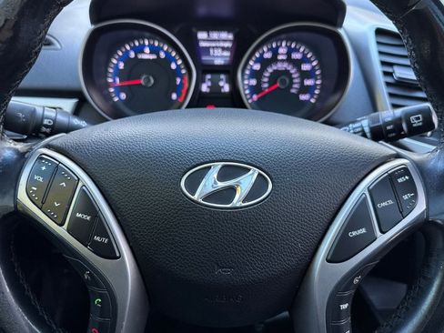 Used 2013 Hyundai Elantra GT w/ Tech Pkg image 16