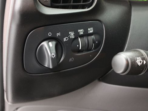 Used 1999 Ford F150 Lightning RWD image 9