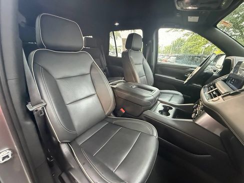 Used 2023 Chevrolet Tahoe Premier AWD/4WD image 33