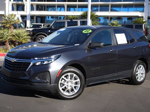 Used 2022 Chevrolet Equinox LS image 1