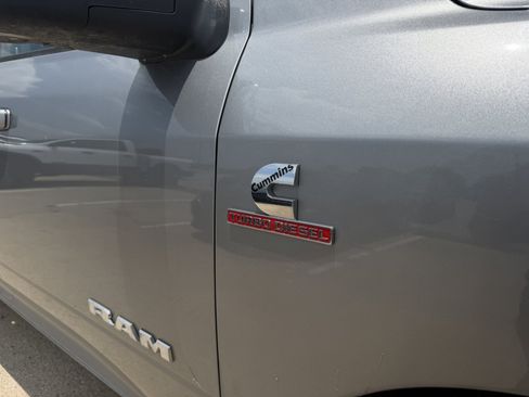 Used 2024 RAM 2500 Laramie AWD/4WD image 32