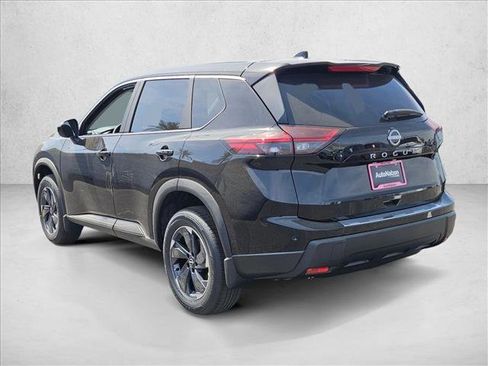 Used 2025 Nissan Rogue SV FWD image 8