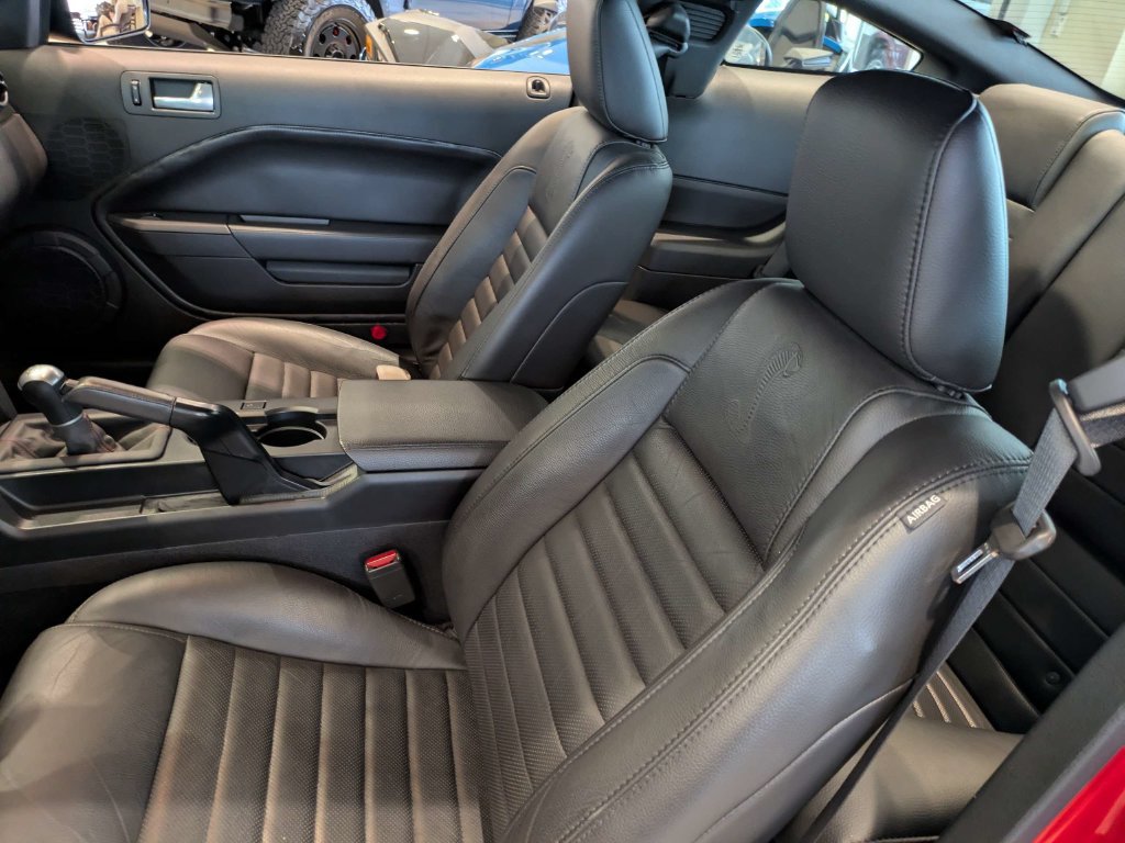Used 2009 Ford Mustang Shelby GT500 RWD image 16
