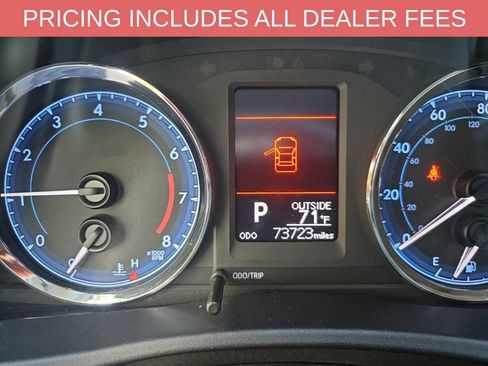 Used 2017 Toyota Corolla LE w/ Carpet Mat Package (TMS) FWD image 8