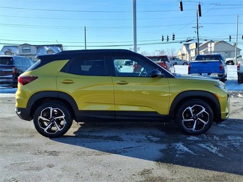 Used 2023 Chevrolet TrailBlazer RS w/ Sun and Liftgate Package image 7