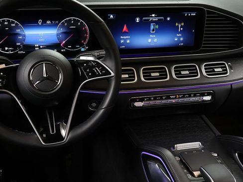 Certified 2026 Mercedes-Benz GLS 450 4MATIC image 17