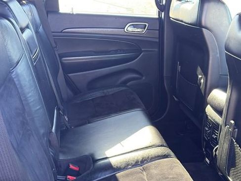 Used 2018 Jeep Grand Cherokee Altitude image 29