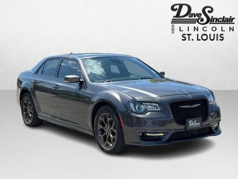 Used 2018 Chrysler 300 S w/ 300S Premium Group AWD/4WD image 1