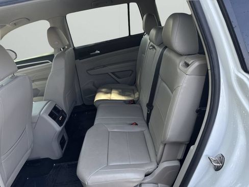 Used 2023 Volkswagen Atlas SE AWD/4WD image 13