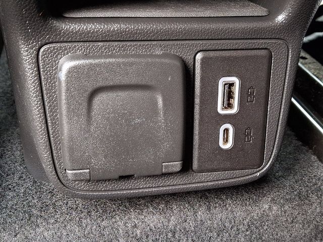 Used 2022 Chevrolet TrailBlazer LT w/ Convenience Package FWD image 11