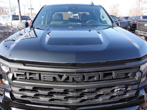 Used 2023 Chevrolet Silverado 1500 Custom w/ LPO, Dark Essentials Package image 6