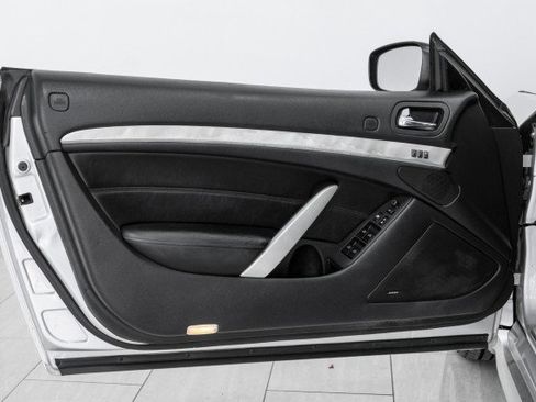 Used 2011 INFINITI G37 Convertible w/ Premium Pkg RWD image 35