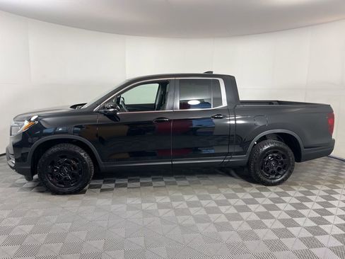 Used 2025 Honda Ridgeline RTL+ image 2
