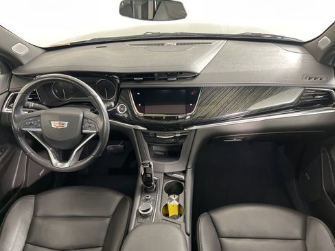Used 2022 Cadillac XT6 Premium Luxury image 21