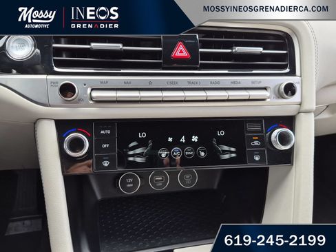 Used 2024 Genesis G70 2.5T RWD image 22