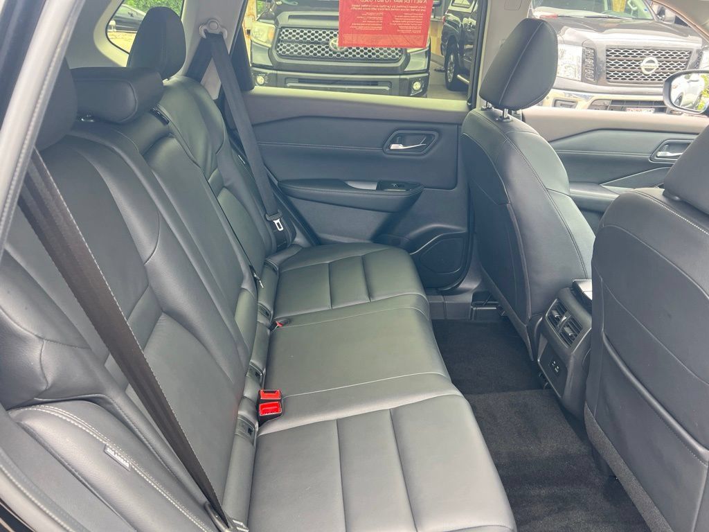 Certified 2023 Nissan Rogue SL AWD/4WD image 17