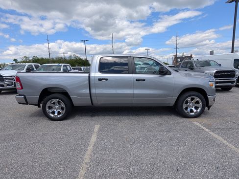Used 2023 RAM 1500 Big Horn AWD/4WD image 6