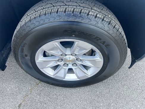 Used 2025 Chevrolet Silverado 1500 W/T RWD image 12