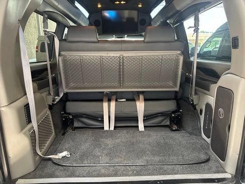 Used 2022 GMC Savana 2500 w/ Enhanced Convenience Package RWD image 12