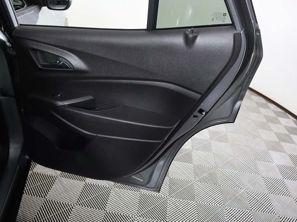 Used 2024 Chevrolet Trax LT w/ LT Convenience Package FWD image 23