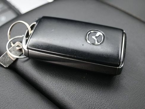 Certified 2024 MAZDA CX-90 Plug-In Hybrid w/ Premium Pkg image 17