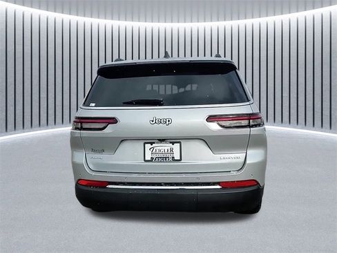 Used 2024 Jeep Grand Cherokee L Limited image 4