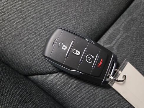 New 2026 RAM 1500 4x4 Crew Cab image 29