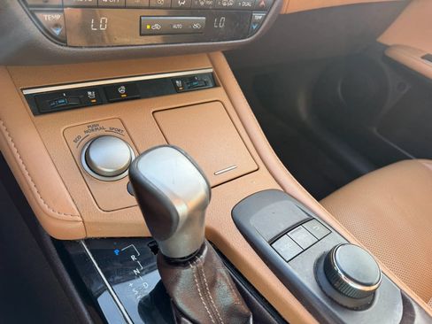 Used 2016 Lexus ES 350 w/ Premium Package w/Wood Trim FWD image 20