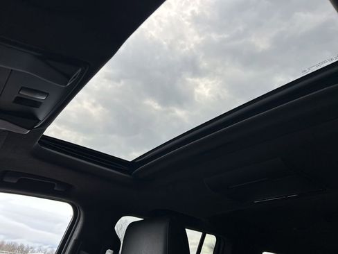 Used 2016 Cadillac Escalade ESV Platinum image 34