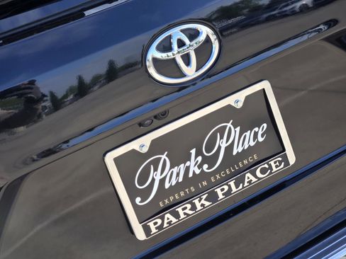 Used 2026 Toyota Highlander Platinum AWD/4WD image 44