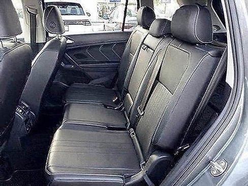 Used 2022 Volkswagen Tiguan SE image 18