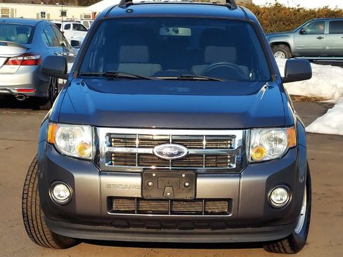 Used 2010 Ford Escape XLT image 2