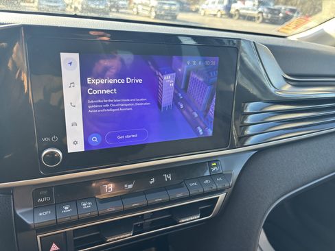 Used 2025 Toyota Camry LE image 26