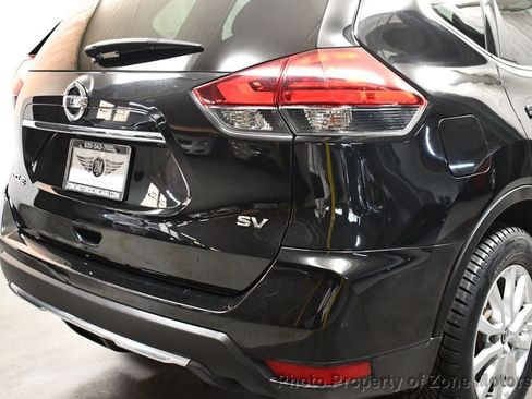 Used 2017 Nissan Rogue SV image 15