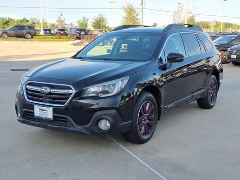 Used 2018 Subaru Outback 2.5i Premium AWD/4WD image 3
