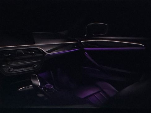 Used 2020 BMW 540i w/ M Sport Package image 21