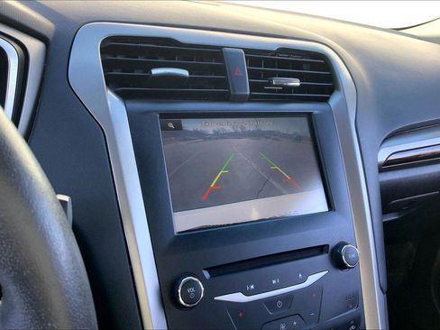 Used 2015 Ford Fusion SE w/ Equipment Group 202A image 19