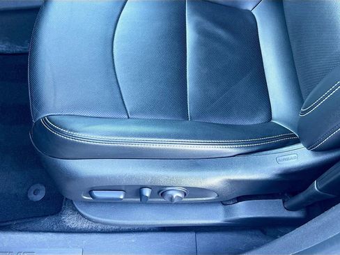 Used 2024 GMC Terrain SLT image 19