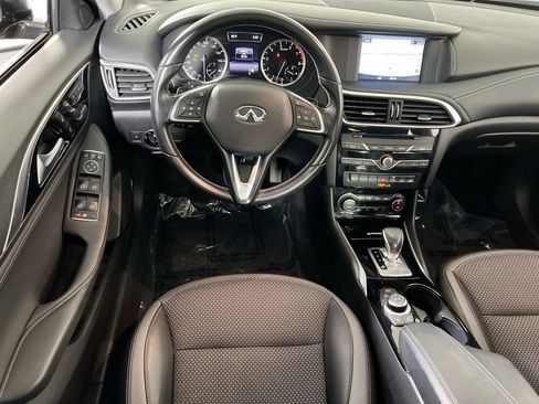 Used 2019 INFINITI QX30 Premium w/ Navigation Package image 23