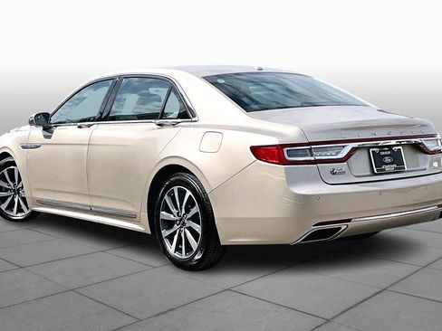 Used 2017 Lincoln Continental Premiere image 12