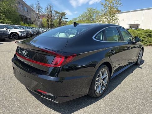Used 2023 Hyundai Sonata SEL w/ Preferred Accessory Package FWD image 14