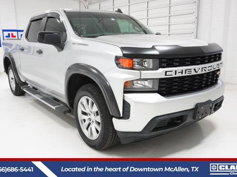 Used 2019 Chevrolet Silverado 1500 Custom w/ Infotainment Package image 3