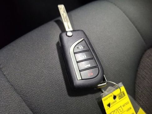 Used 2023 Toyota Camry LE FWD image 31