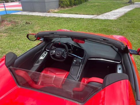 Used 2023 Chevrolet Corvette Stingray Convertible w/ Z51 Performance Package RWD image 17
