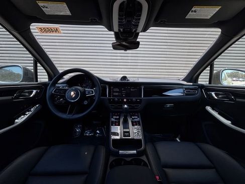 New 2026 Porsche Macan image 13