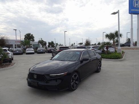 Certified 2025 Honda Accord Sport image 1