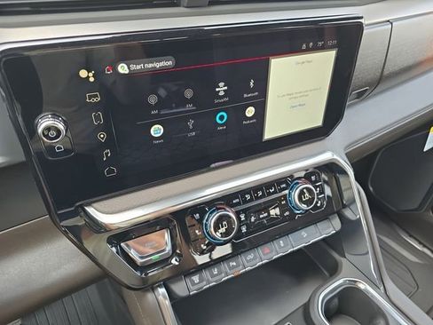 New 2025 GMC Sierra 2500 Denali w/ Denali Reserve Package image 13