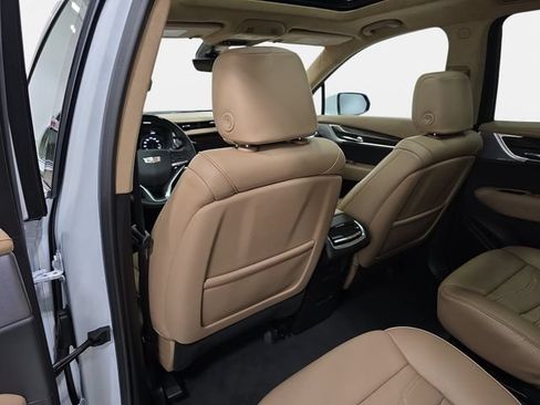 Certified 2025 Cadillac XT6 Premium Luxury w/ Platinum Package AWD/4WD image 10