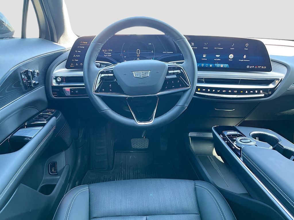 Used 2025 Cadillac Lyriq Sport RWD image 21